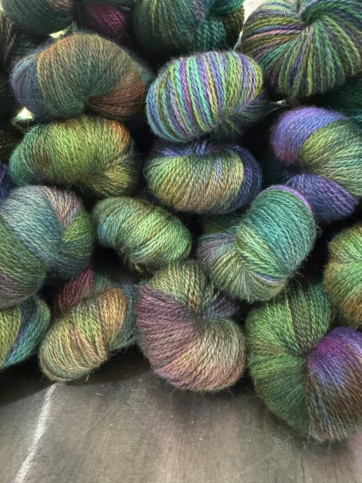 Bluefaced Leicester blend - 4ply - Dragonfly Dancers
