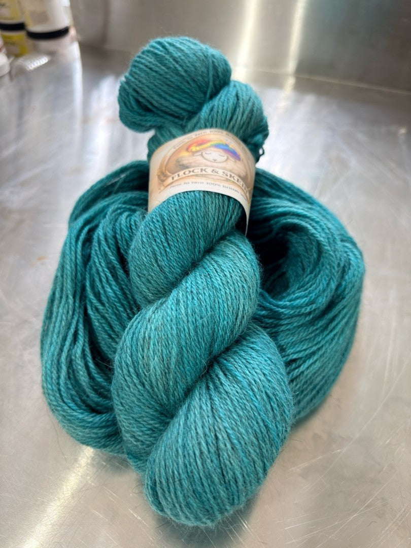 ‘Aubergine Dream’ - ‘Teal Deal’ - ‘Turquoise Delight’ Blue face blend - DK